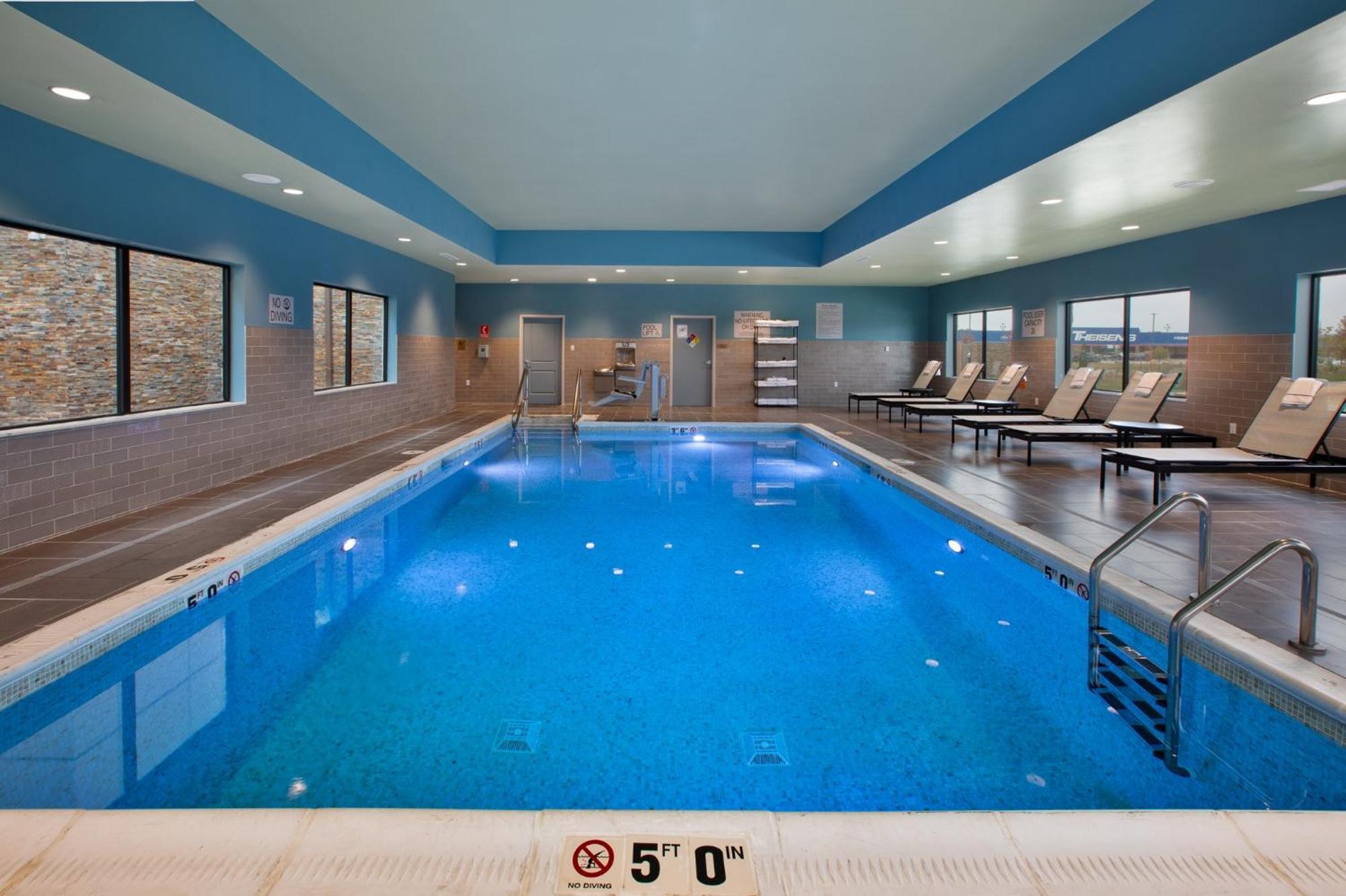 Staybridge Suites - Ames By Ihg Kültér fotó
